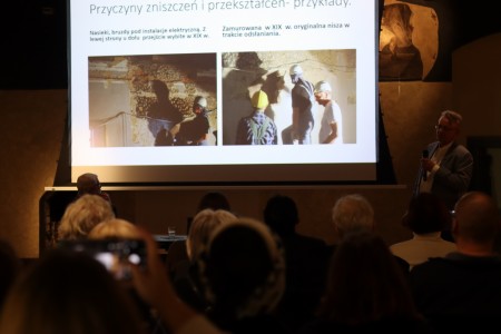 Click to zoom the picture.