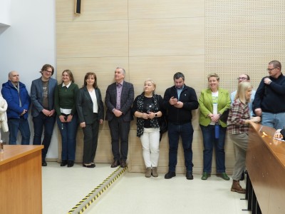 Click to zoom the picture.