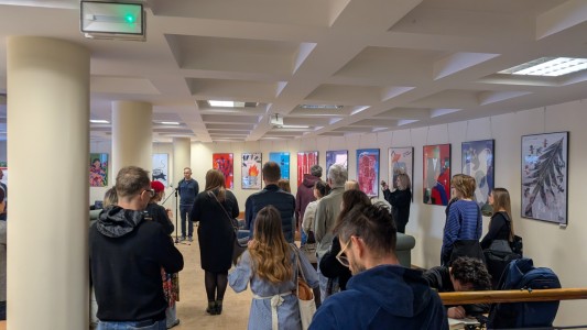 Click to zoom the picture.