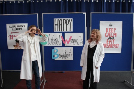 Wydział Farmaceutyczny CM UMK na IV Śniadaniu Naukowym u Nowakowskiego. Kliknij, aby powiększyć zdjęcie.