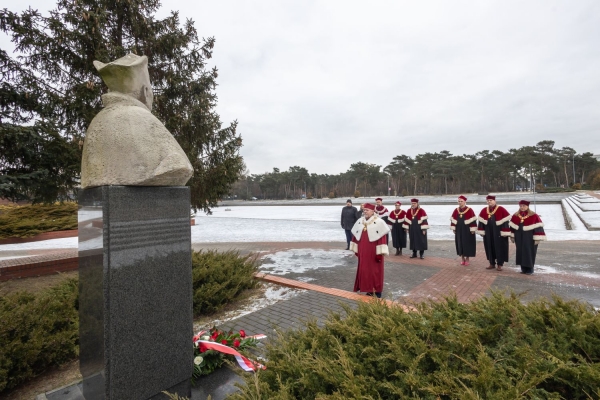 Kliknij, aby powiększyć zdjęcie.