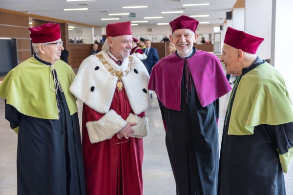 Kliknij, aby powiększyć zdjęcie.