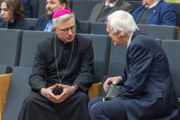 Kliknij, aby powiększyć zdjęcie.