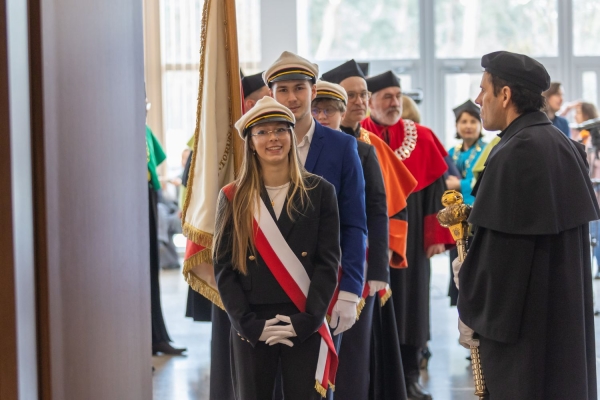 Kliknij, aby powiększyć zdjęcie.