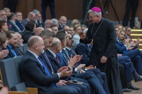 Kliknij, aby powiększyć zdjęcie.