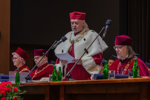 Kliknij, aby powiększyć zdjęcie.