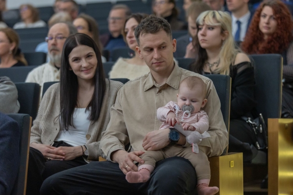 Kliknij, aby powiększyć zdjęcie.