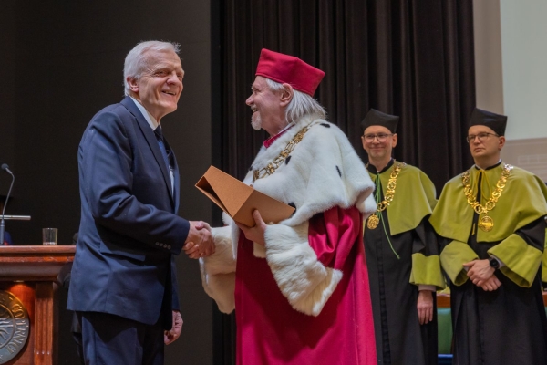 Kliknij, aby powiększyć zdjęcie.