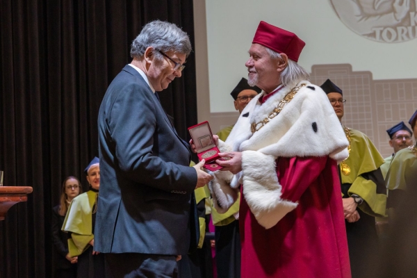 Kliknij, aby powiększyć zdjęcie.