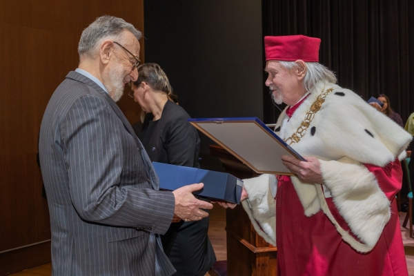 Kliknij, aby powiększyć zdjęcie.