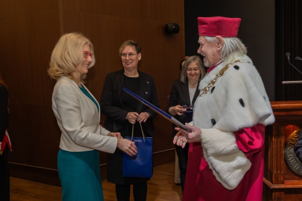 Kliknij, aby powiększyć zdjęcie.