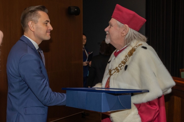 Kliknij, aby powiększyć zdjęcie.