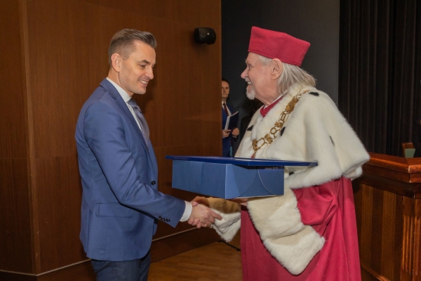 Kliknij, aby powiększyć zdjęcie.