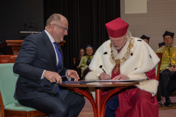 Kliknij, aby powiększyć zdjęcie.