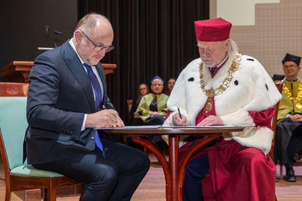 Kliknij, aby powiększyć zdjęcie.