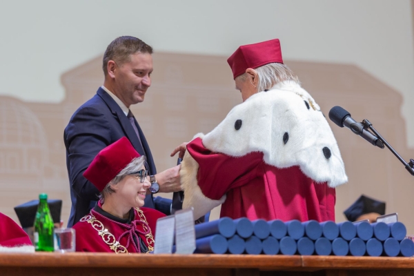 Kliknij, aby powiększyć zdjęcie.