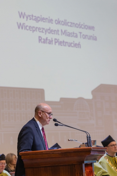 Kliknij, aby powiększyć zdjęcie.