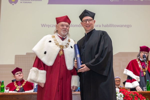 Kliknij, aby powiększyć zdjęcie.