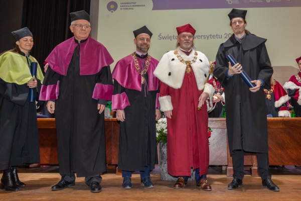 Kliknij, aby powiększyć zdjęcie.