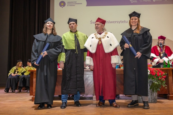 Kliknij, aby powiększyć zdjęcie.