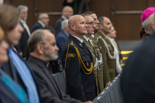 Kliknij, aby powiększyć zdjęcie.