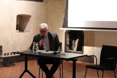 Click to zoom the picture.