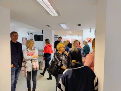 Click to zoom the picture.