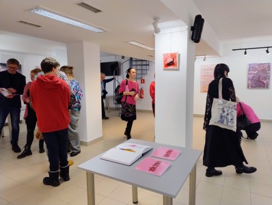 Click to zoom the picture.