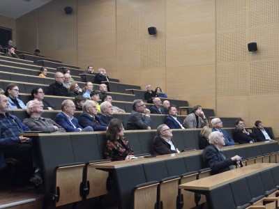 Kadry z wykładu w Audytorium Aleksandra Jabłońskiego. Kliknij, aby powiększyć zdjęcie.