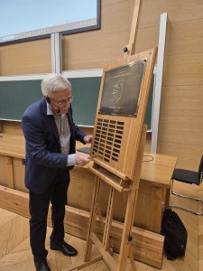 Click to zoom the picture.