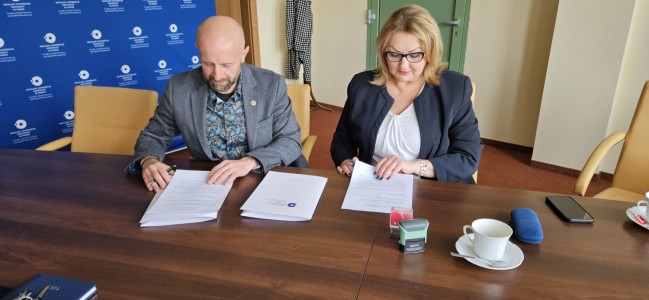 Click to zoom the picture.