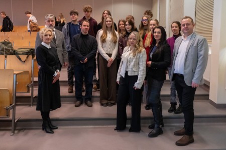 Warsztaty dla uczniów szkół ponadpodstawowych organizowanym przez Wydział Farmaceutyczny UMK CM 16-18 lutego 2026 . Kliknij, aby powiększyć zdjęcie.