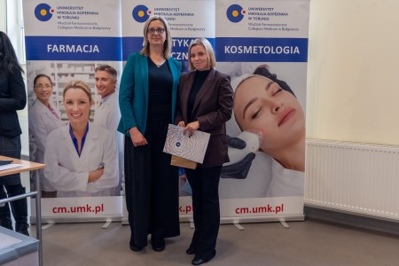 Warsztaty dla uczniów szkół ponadpodstawowych organizowanym przez Wydział Farmaceutyczny UMK CM 16-18 lutego 2026 . Kliknij, aby powiększyć zdjęcie.