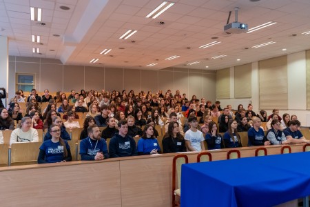 Warsztaty dla uczniów szkół ponadpodstawowych organizowanym przez Wydział Farmaceutyczny UMK CM 16-18 lutego 2026 . Kliknij, aby powiększyć zdjęcie.