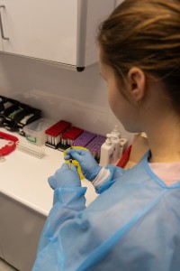 Warsztaty dla uczniów szkół ponadpodstawowych organizowanym przez Wydział Farmaceutyczny UMK CM 16-18 lutego 2026 . Kliknij, aby powiększyć zdjęcie.