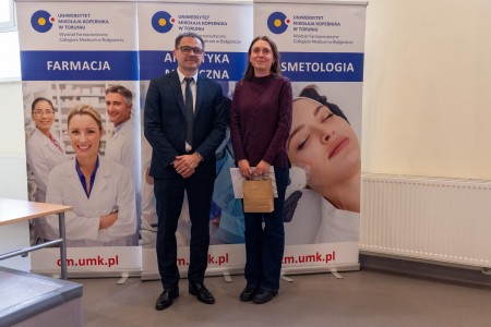 Warsztaty dla uczniów szkół ponadpodstawowych organizowanym przez Wydział Farmaceutyczny UMK CM 16-18 lutego 2026 . Kliknij, aby powiększyć zdjęcie.