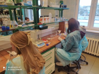 Warsztaty dla uczniów szkół ponadpodstawowych organizowanym przez Wydział Farmaceutyczny UMK CM 16-18 lutego 2026 . Kliknij, aby powiększyć zdjęcie.