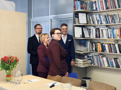 Click to zoom the picture.