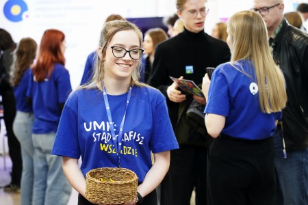 Click to zoom the picture.