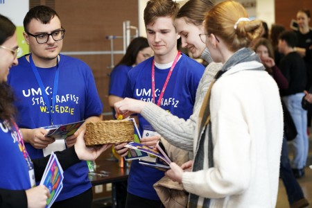 Click to zoom the picture.