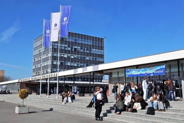 Click to zoom the picture.