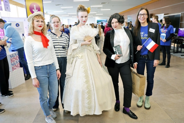 Click to zoom the picture.