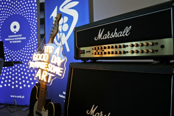 Click to zoom the picture.