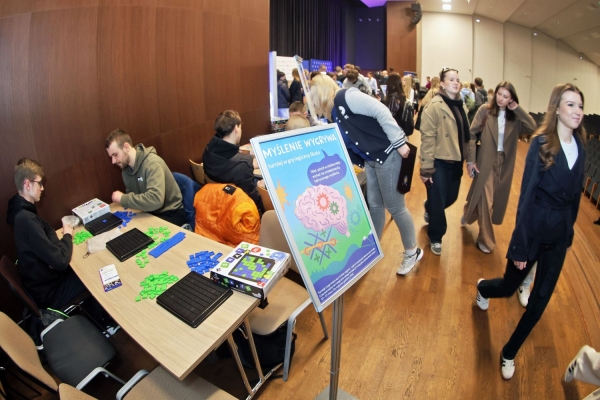 Click to zoom the picture.