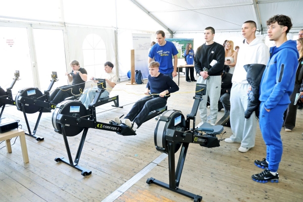 Click to zoom the picture.