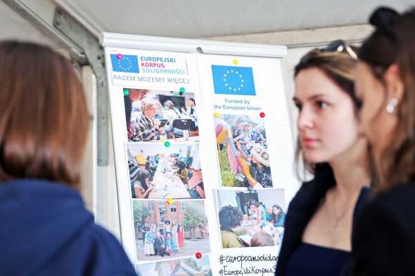 Click to zoom the picture.