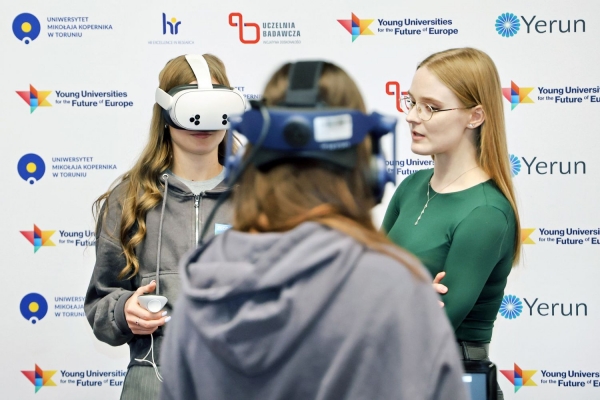 Click to zoom the picture.