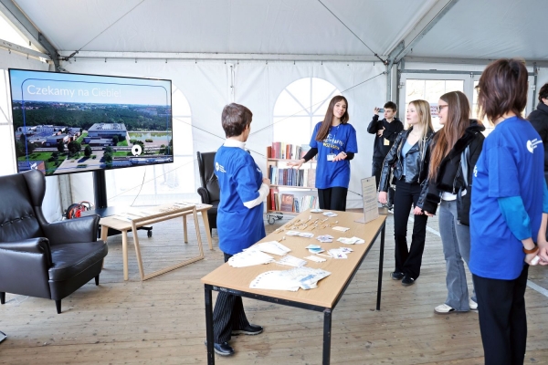 Kliknij, aby powiększyć zdjęcie.