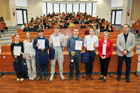 Click to zoom the picture.