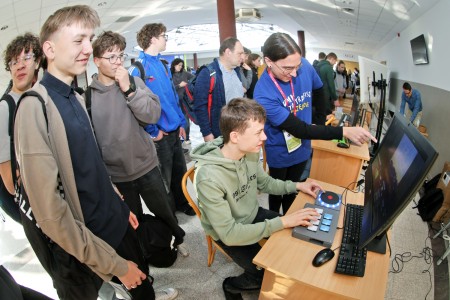 Click to zoom the picture.